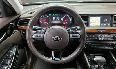 Kia K7 2016, 124523 км, за 6229.49 USD - фото 13