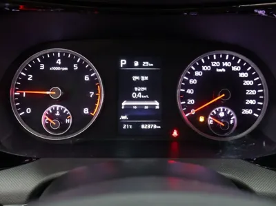 Kia K5 2023, 82373 км, за 9308.97 USD - фото 11