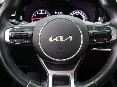 Kia K5 2023, 82373 км, за 9308.97 USD - фото 12
