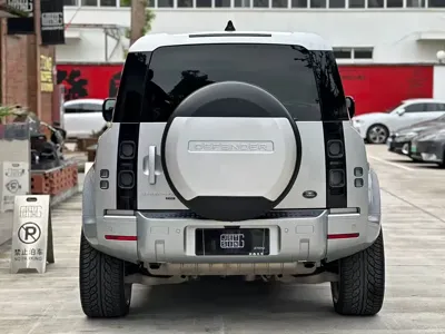 Land Rover Defender 2021, 42000 км, за 66009.46 USD