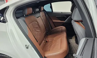 BMW 5-Series 2024, 37755 км, за 65110.35 USD - фото 26