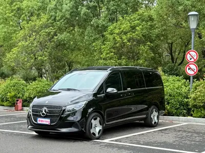 Mercedes-Benz V-Class 2025, 9000 км, за 55924.91 USD