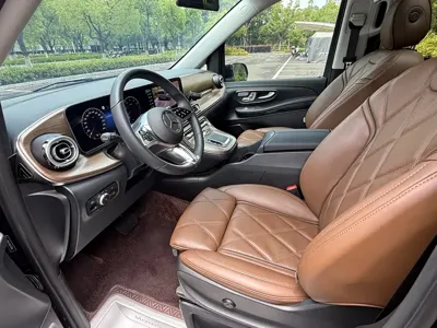 Mercedes-Benz V-Class 2025, 9000 км, за 55924.91 USD - фото 8