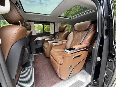 Mercedes-Benz V-Class 2025, 9000 км, за 55924.91 USD - фото 10