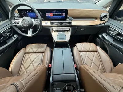 Mercedes-Benz V-Class 2025, 9000 км, за 55924.91 USD - фото 12