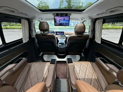 Mercedes-Benz V-Class 2025, 9000 км, за 55924.91 USD - фото 14