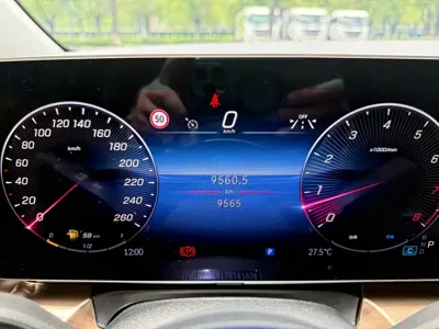 Mercedes-Benz V-Class 2025, 9000 км, за 55924.91 USD - фото 17