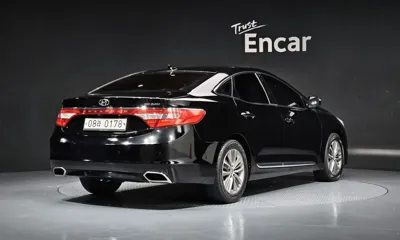 Hyundai Grandeur 2017, 157134 км, за 4130.89 USD