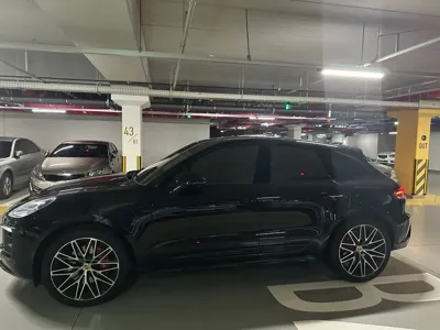 Porsche Macan 2023, 30700 км, за 33197.47 USD