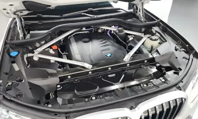 BMW X7 2025, 9856 км, за 92359.2 USD - фото 6