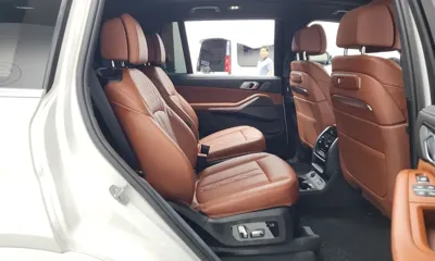 BMW X7 2025, 9856 км, за 92359.2 USD - фото 11