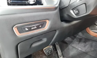 BMW X7 2025, 9856 км, за 92359.2 USD - фото 27