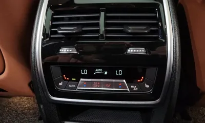 BMW X7 2025, 9856 км, за 92359.2 USD - фото 35