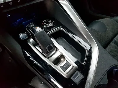 Peugeot 3008 2019, 247000 км, за 7548.9 USD - фото 13