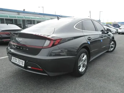 Hyundai Sonata 2021, 108000 км, за 9315.97 USD
