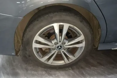 Mercedes-Benz C-Class 2018, 81500 км, за 15439 USD - фото 11