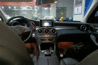 Mercedes-Benz C-Class 2018, 81500 км, за 15439 USD - фото 12