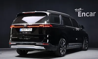 Kia Canival 2021, 151122 км, за 15496.68 USD