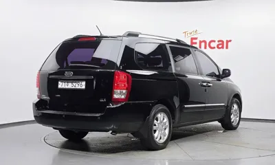 Kia Canival 2012, 123321 км, за 2930.26 USD