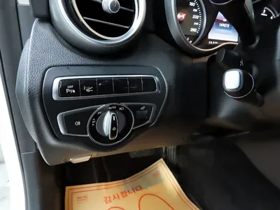 Mercedes-Benz C-Class 2015, 149031 км, за 7959.63 USD - фото 16