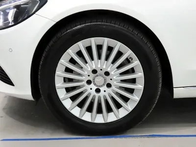 Mercedes-Benz C-Class 2015, 149031 км, за 7959.63 USD - фото 20