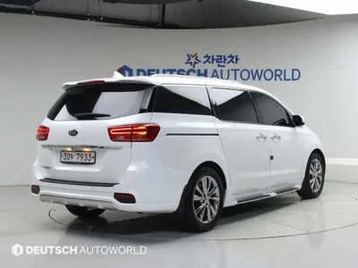 Kia Canival 2019, 97748 км, за 10371.54 USD