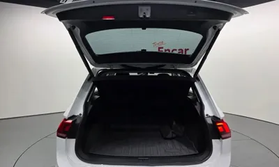Volkswagen Tiguan 2024, 41328 км, за 19491.24 USD - фото 20