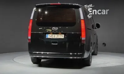 Hyundai Staria 2023, 30244 км, за 22144.38 USD