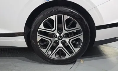 Hyundai Grandeur 2023, 29547 км, за 22465.32 USD - фото 21