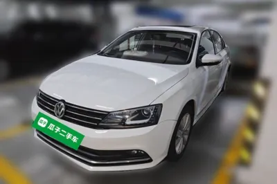 Volkswagen Sagitar · 2015 год