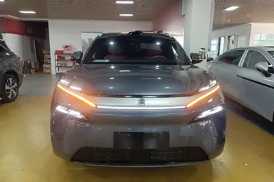 BYD Tang L