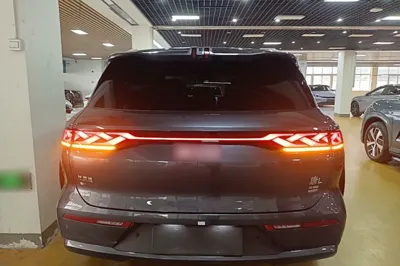 BYD Tang L