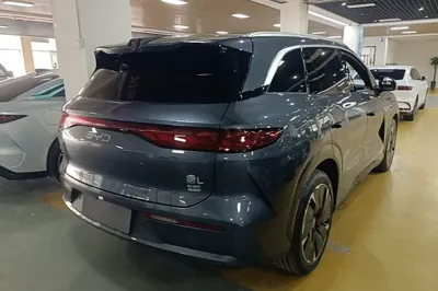 BYD Tang L