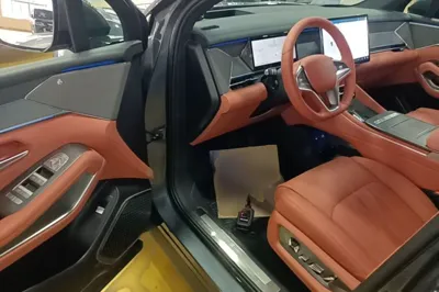 BYD Tang L