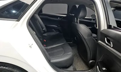 Kia K5 2020, 94720 км, за 9997.37 USD - фото 12