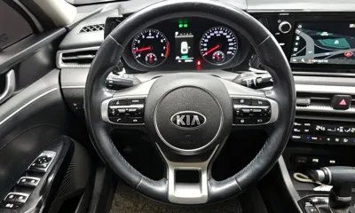 Kia K5 2020, 94720 км, за 9997.37 USD - фото 13