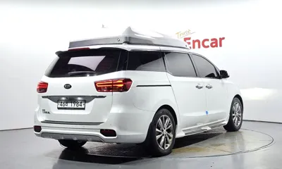 Kia Canival 2019, 143112 км, за 10969.52 USD