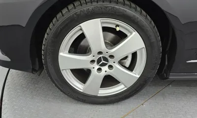 Mercedes-Benz E-Class 2013, 97004 км, за 5087.54 USD