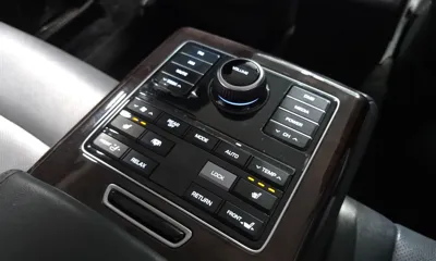 Hyundai Equus 2015, 145798 км, за 5251.41 USD - фото 20