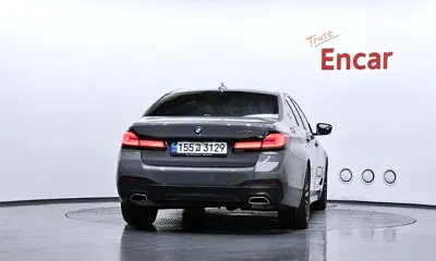 BMW 5-Series 2022, 26663 км, за 26997.16 USD