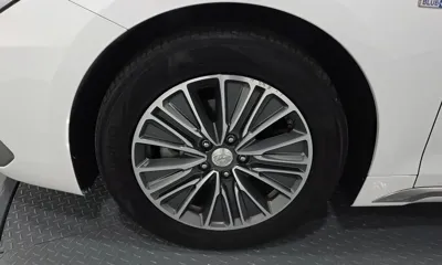 Hyundai Grandeur 2018, 157802 км, за 9094.45 USD