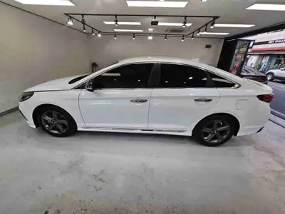Hyundai Sonata 2018, 174092 км, за 6953.64 USD
