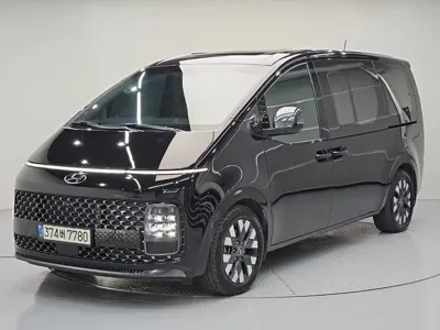 Hyundai Staria · 2022 год