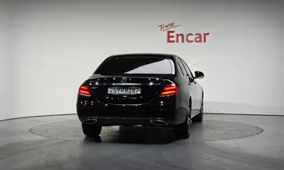 Mercedes-Benz E-Class 2020, 85794 км, за 18314.3 USD