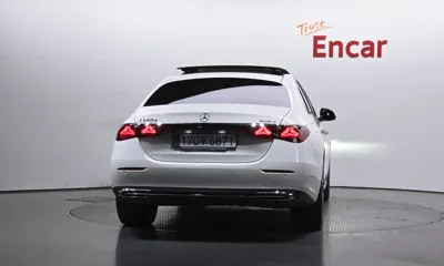 Mercedes-Benz E-Class 2024, 26764 км, за 37573.93 USD