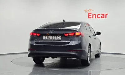 Hyundai Avante 2018, 152472 км, за 5448.34 USD