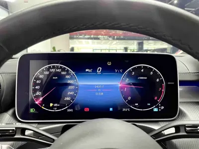 Mercedes-Benz C-Class 2024, 11000 км, за 28736.27 USD