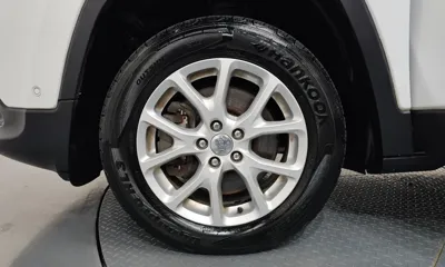 Jeep Cherokee 2015, 155242 км, за 3708.04 USD