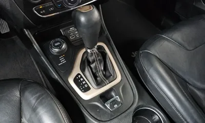 Jeep Cherokee 2015, 155242 км, за 3705.39 USD - фото 9