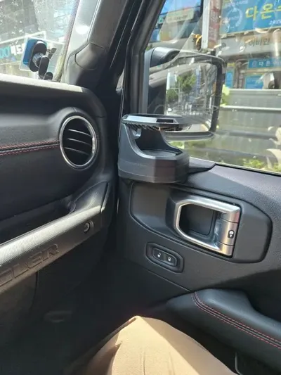 Jeep Wrangler 2020, 10700 км, за 33224.77 USD - фото 11